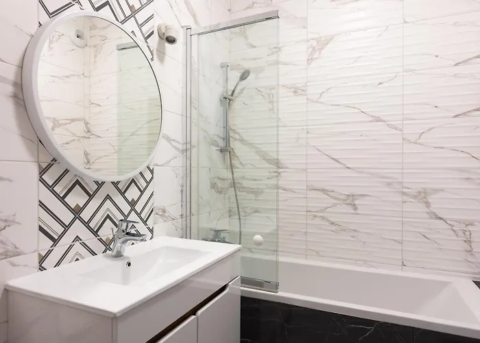 Nearto Main Railway Station