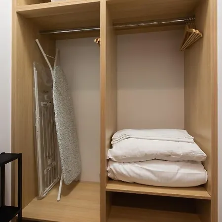 Nearto Main Railway Station Apartment