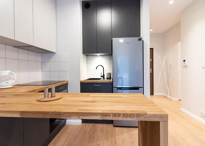 Nearto Main Railway Station Apartment *