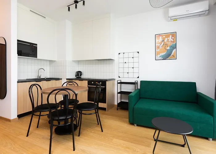 Apartment Nearto Main Railway Station