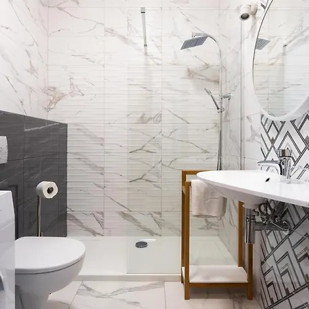 Nearto Main Railway Station